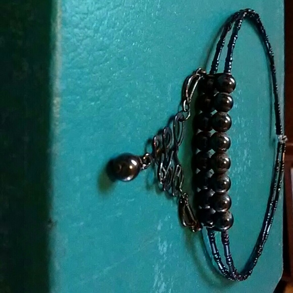 Choker - Picture 3 of 3